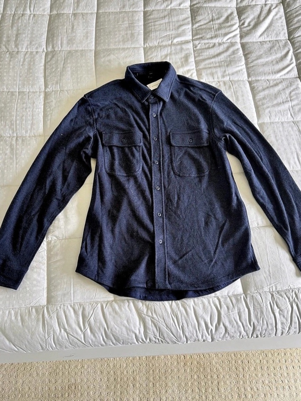Banana Republic Button-Down Shirt in Blue Size Medium NWT